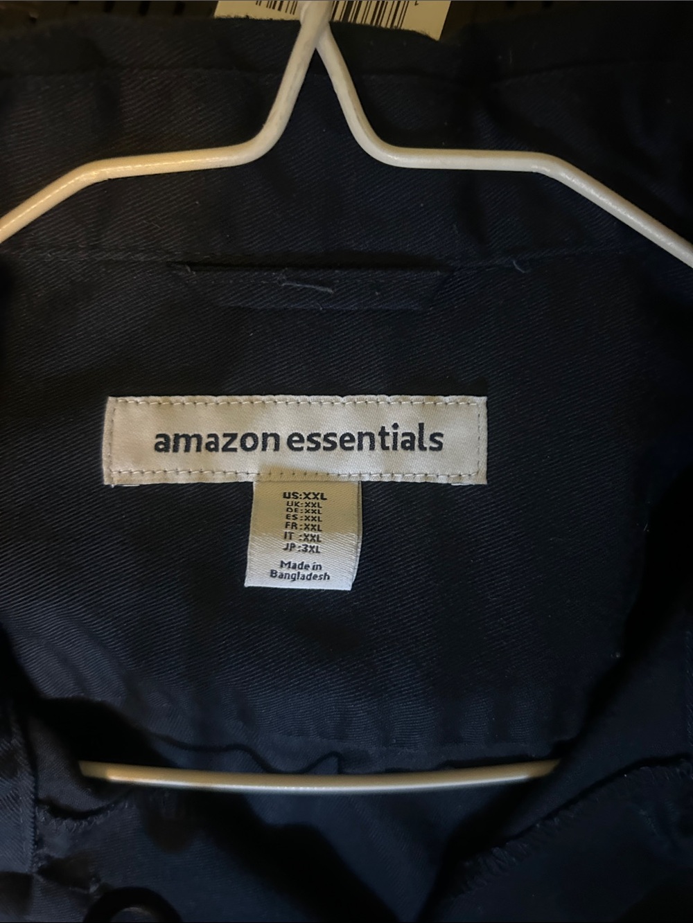 Amazon Essentials Navy Men's button up work shirt with Label Detail
